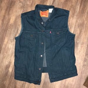 Levi Men’s Jean Vest